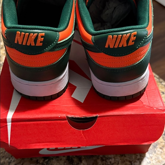Nike Dunk Low in Forest Green and Bright Orange - Picture 3 of 5